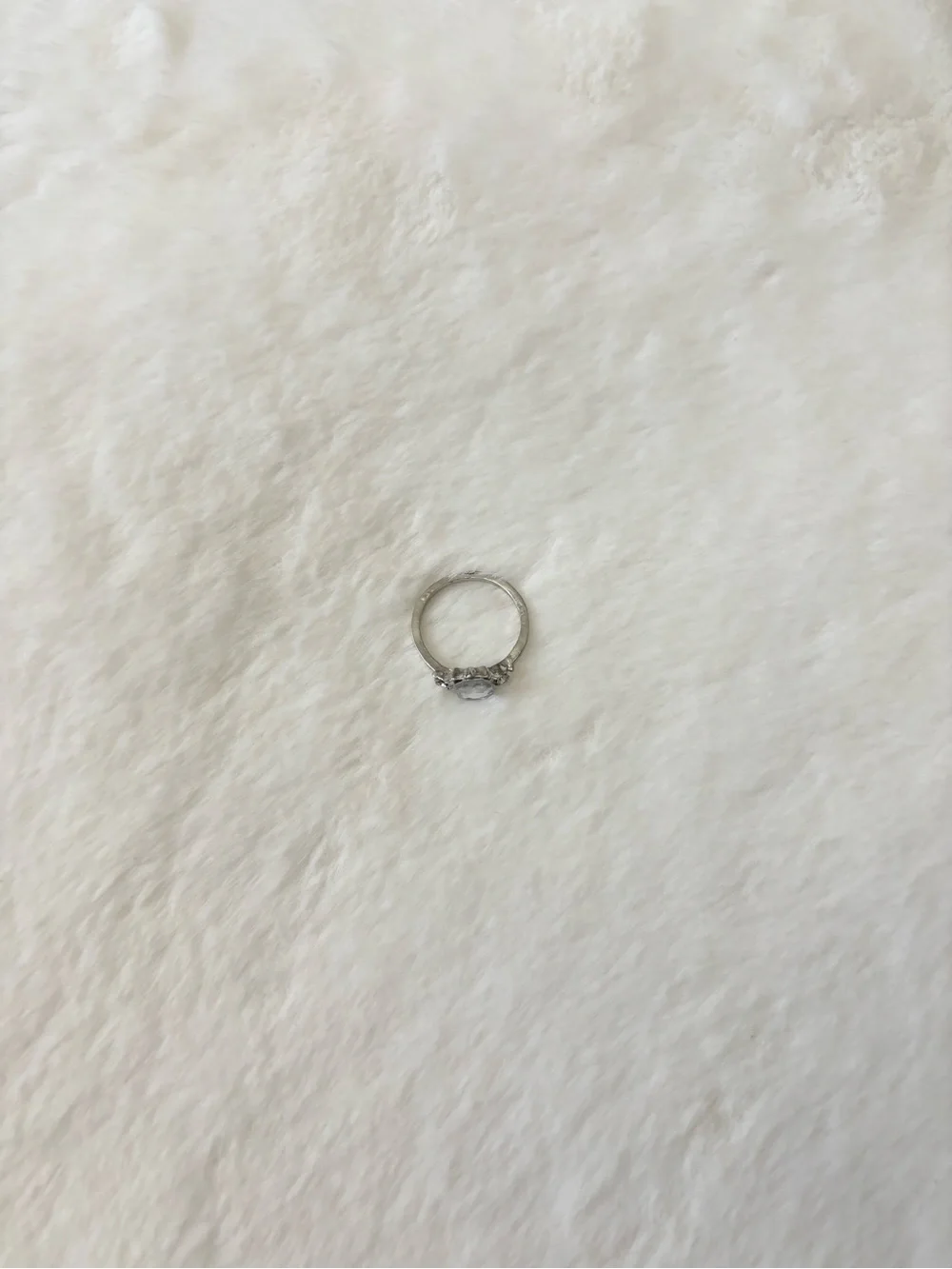 5/$15 🩷 MUST BUNDLE Silver Clear Crystal Solitaire Ring - Picture 4 of 4